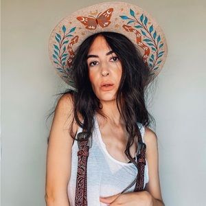 ISO for THIS Luna Bloom